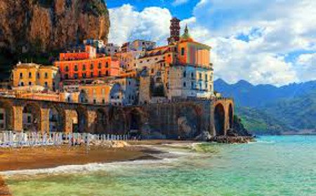 Puerto de Amalfi, Salerno, Italia 🗺️ Foro Europa 0