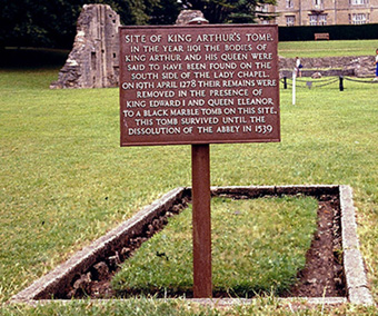 GLASTONBURY ABBEY- Reposo del Rey Arturo 0