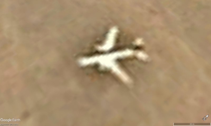 Aviones Fantasma en vuelo sobre el Sahara 1 - Avión con una sola ala en Malaga 🗺️ Foro General de Google Earth