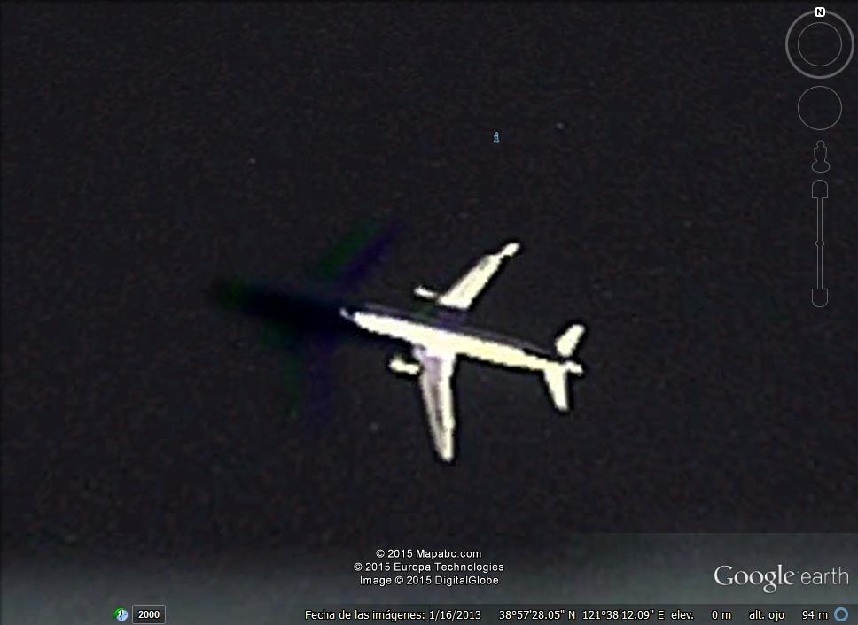 Avion volando bajo sobre el puerto de Dalian 1 - Hidroavión en vuelo en Alaska 🗺️ Foro General de Google Earth