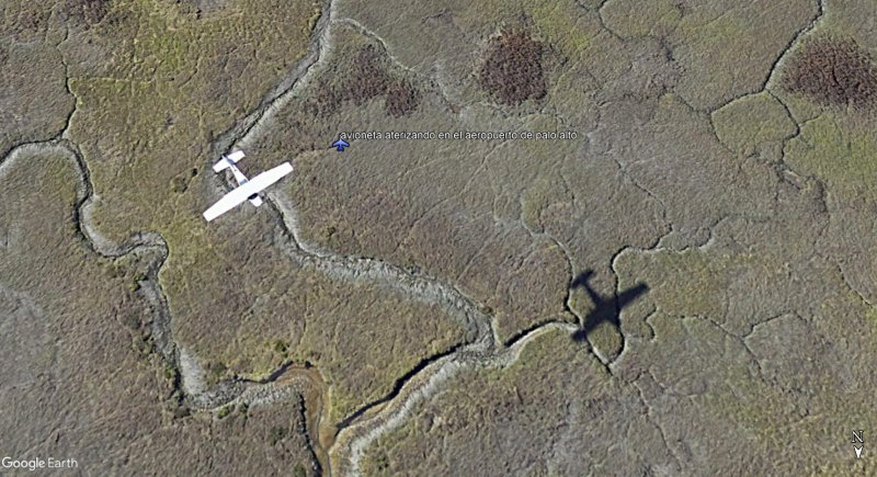 Avioneta aterrizando en Palo Alto, California 1