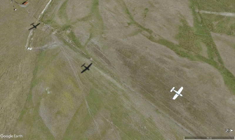 Avioneta con dos sombras cerca de Christchurch 1