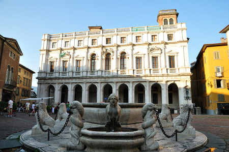 Bérgamo, Lombardía, Italia 🗺️ Foro Europa 1