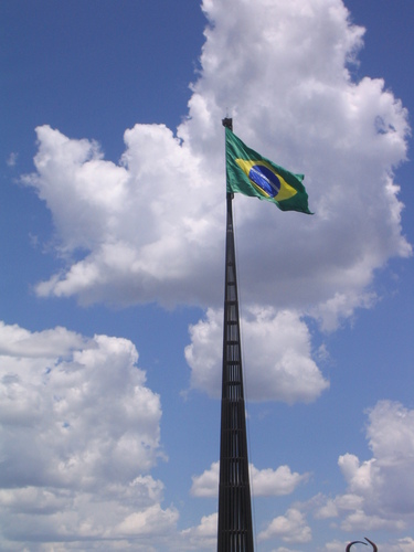 Bandera de la plaza de los Tres Poderes en Brasilia, Brasil 0