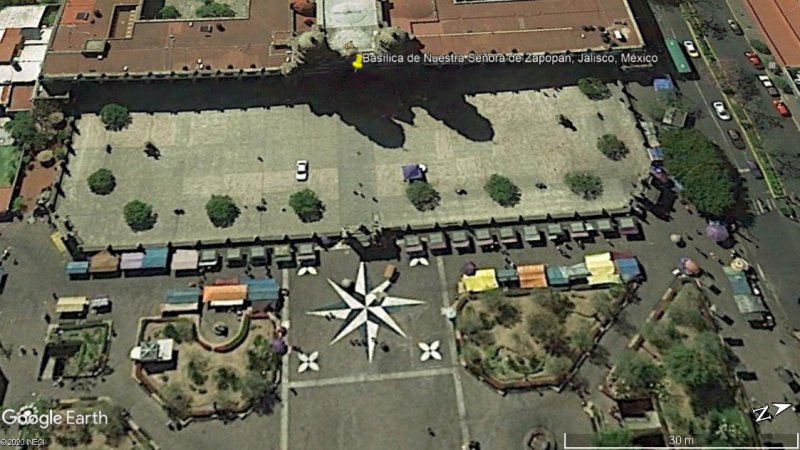 Rosa ante la basílica de Zapopan, Jalisco, México 1 - Rosa de los Vientos en Oviedo, Asturias 🗺️ Foro General de Google Earth