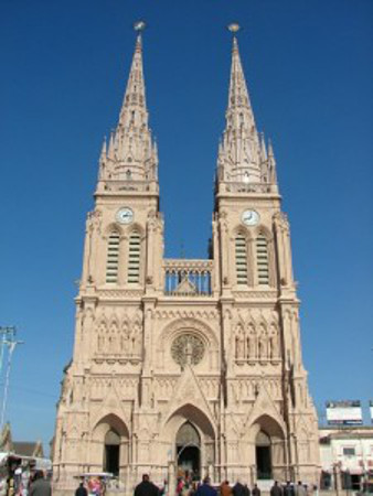 Basilica de Nuestra Señora de Luján, Buenos Aires, Argentina 1