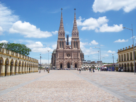 Basilica de Nuestra Señora de Luján, Buenos Aires, Argentina 1