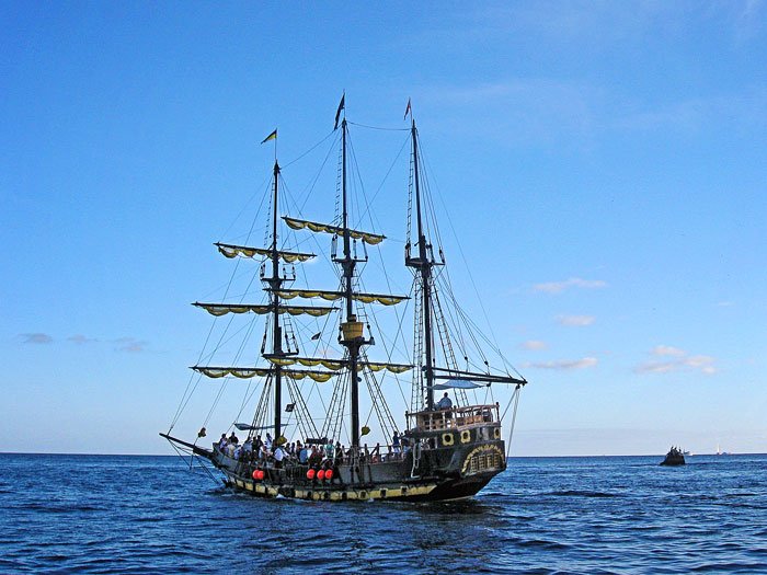 Buccaneer Queen, Bahía de Los Cabos 2 - Corbeta Esmeralda - Iquique Chile 🗺️ Foro General de Google Earth