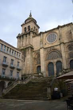 Catedral de Plaza San Martín, Ourense, Galicia 0