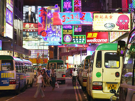 Calle Causeway Bay, Hong Kong, China 1