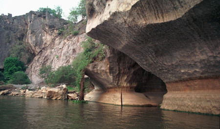 Cuevas de Vallemi, San Lazaro, Paraguay 0