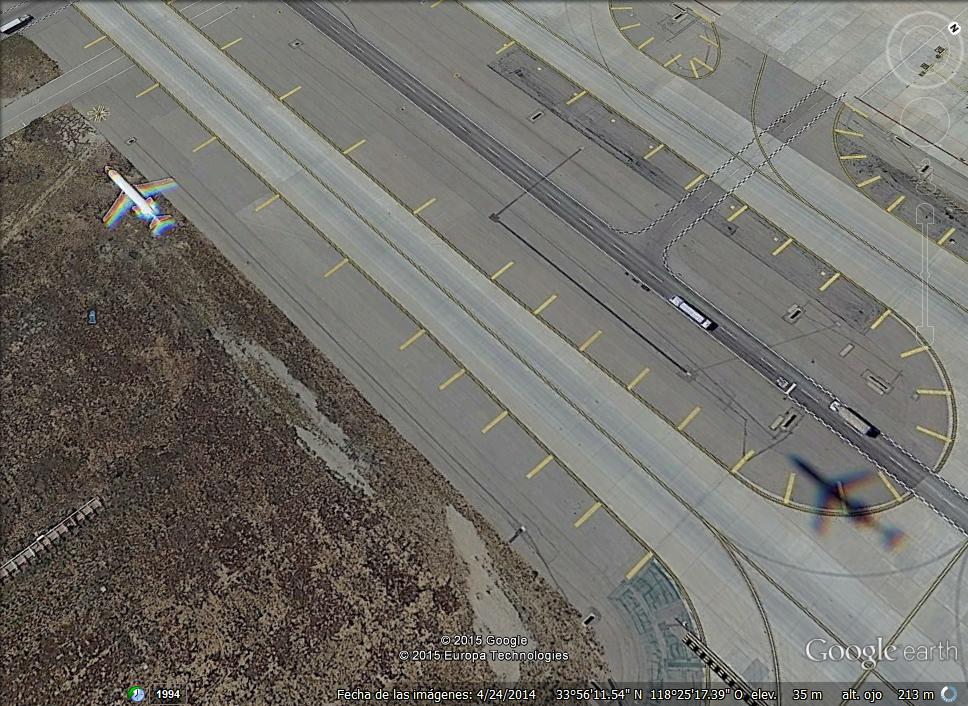 Avion sobre Los Angeles 0 - Avion corriendo tras su sombra 🗺️ Foro General de Google Earth