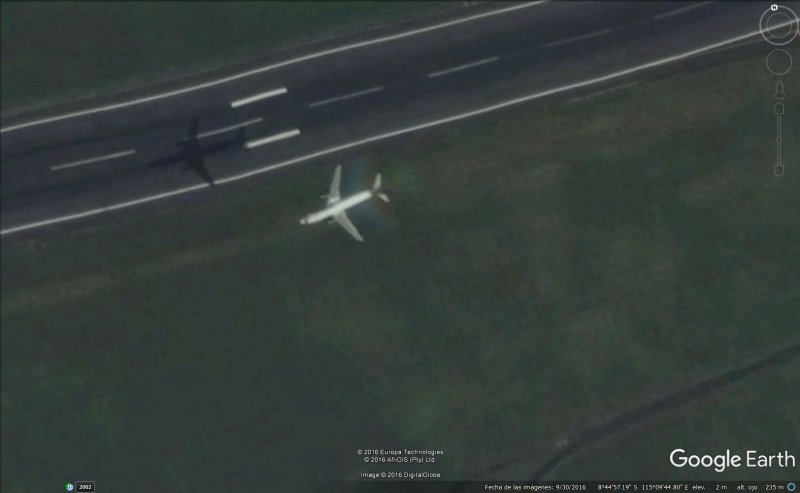Avión con bellos colores volando al sur de Londres 🗺️ Foro General de Google Earth 1