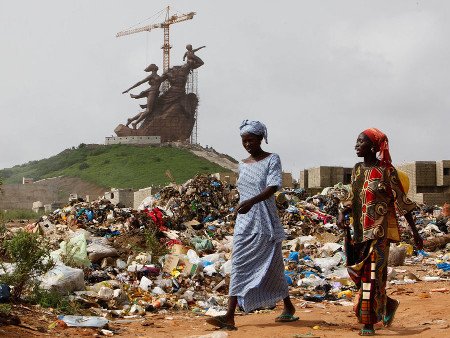 Estatua de Ochosi,  Ouakam, Dakar, Senegal 1