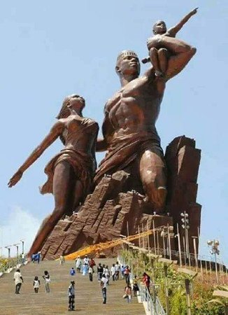 Estatua de Ochosi,  Ouakam, Dakar, Senegal 0