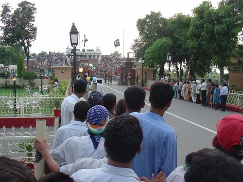 Tanta gente en la frontera - Pasos fronterizos por carretera