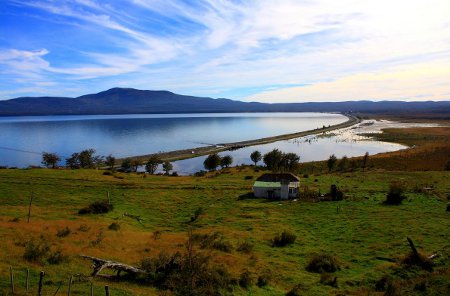 Lago Fagnano, Ushuaia, Argentina 0