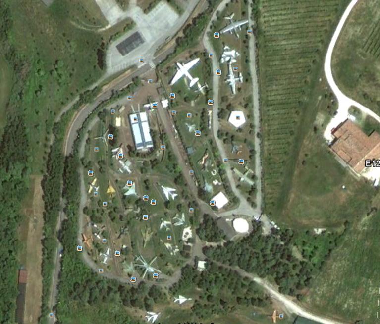 Parque tematico dell'Aviazione 1 - Parque termal Aqualuna 🗺️ Foro General de Google Earth