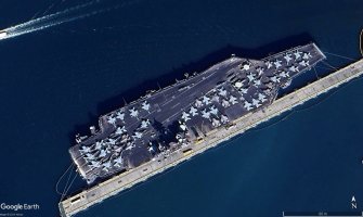 Portaaviones en Pearl Harbor, Hawai