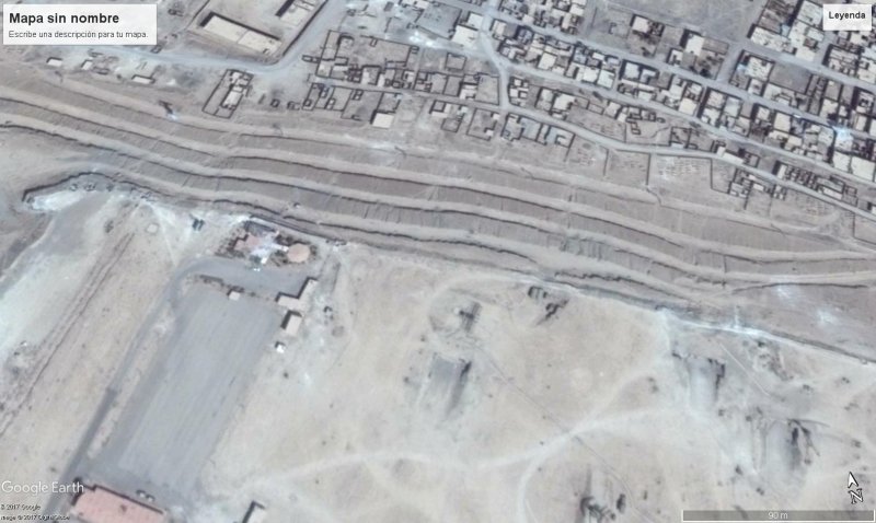 Trincheras en Deir Ez zor 1 - Web de Google y la ONU sobre la destrucción en Siria 🗺️ Foro Belico y Militar