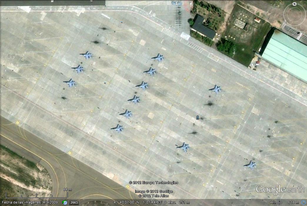 Zaragoza F-18 Hornet - 11 aviones en pista 1 - Aviones Militares y de Guerra