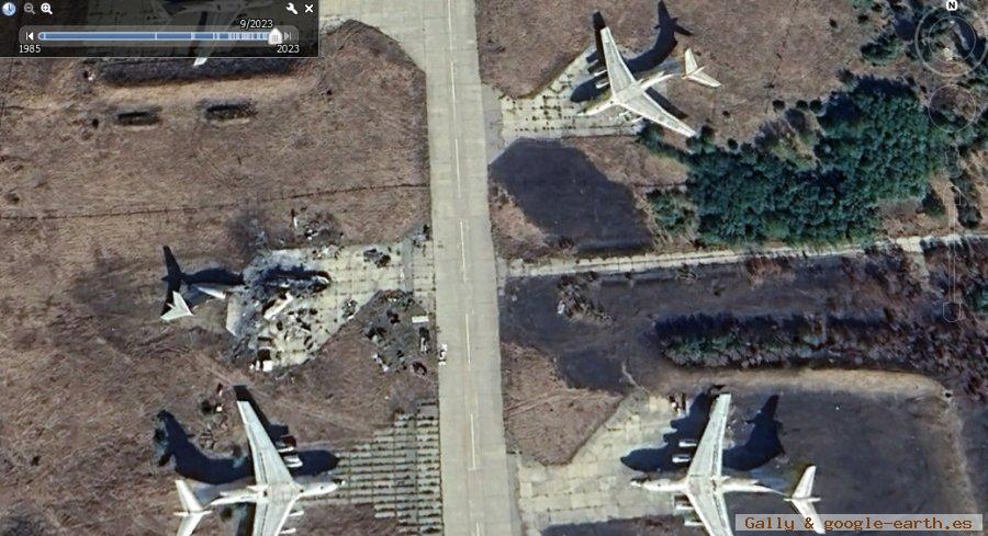 2 aviones destruidos en Melitopol Air Base, Ucrania 1