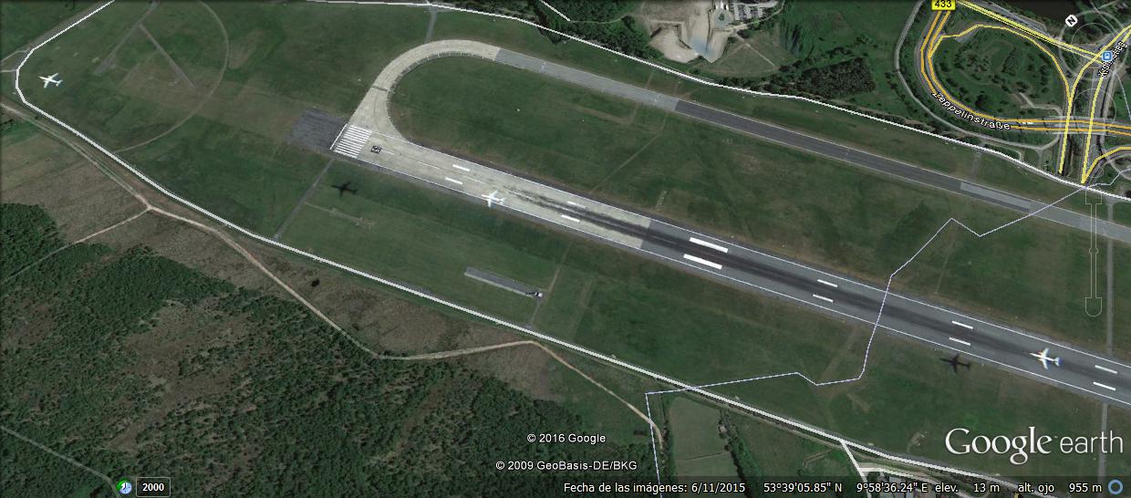 2 sombras y tres aviones volando en una misma foto 1 - Avión cerca de Milan 🗺️ Foro General de Google Earth