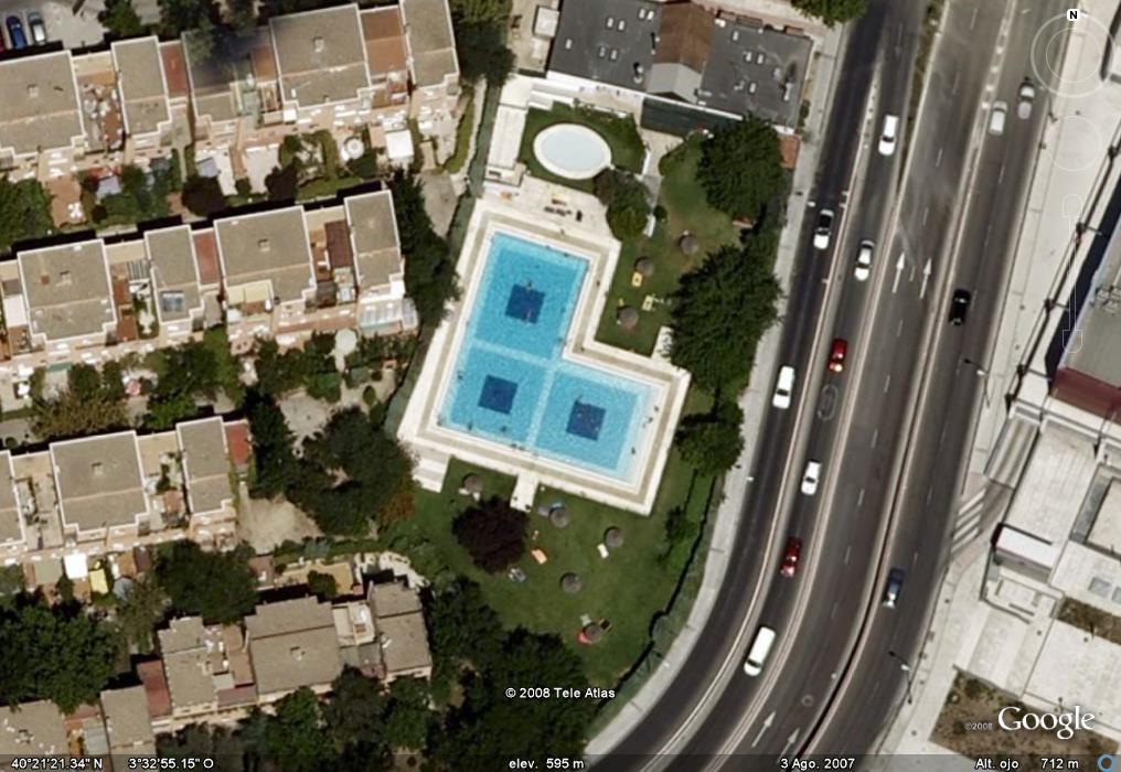 Piscina con forma de Guitarra en Sancti Petri 🗺️ Foro General de Google Earth 0