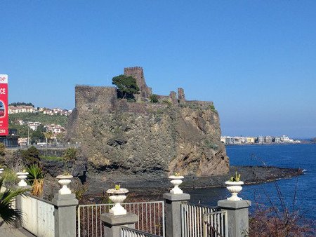 Aci Castello, Catania, Italia 🗺️ Foro Europa 0