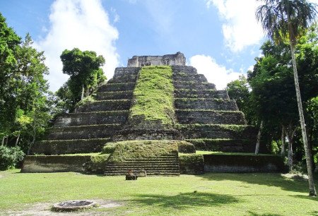 Acropolis Yaxhá, Laguna Yaxha, Guatemala 1