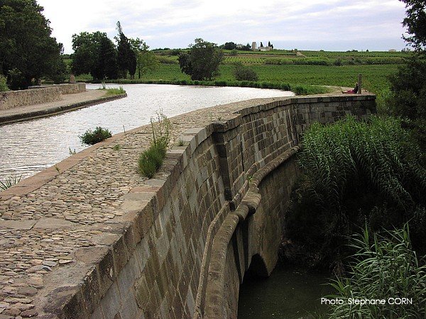 Puente Canal Acuífero o Acueducto Navegable 1