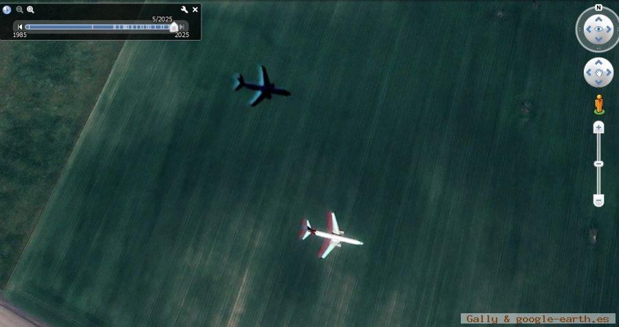 AIRTUS cerca Poznań–Ławica Airport, Polonia 1 - FELIZ CUNPLE GALLY!!!!!! 🗺️ Foro General de Google Earth