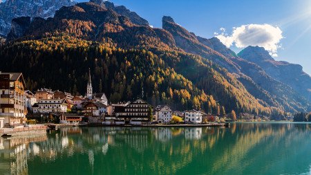 Alleghe, Belluno, Véneto, Italia 0