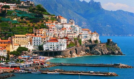 Puerto de Amalfi, Salerno, Italia 1