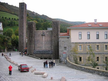 Santuario de Aránzazu, Oñate 0