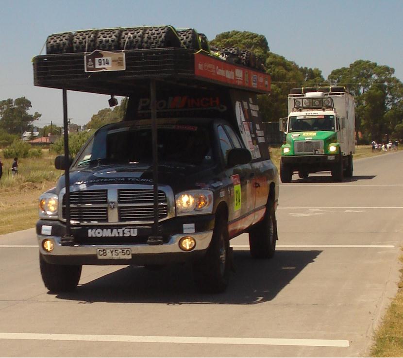 Auxilios para Cuatriciclos y Camion - Dakar en Bahia Blanca, Moto seguida por Policía 🗺️ Foro Deportes y Aficiones
