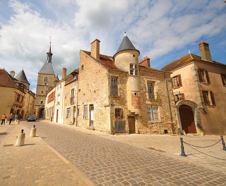 Avallon, Borgoña, Francia 0