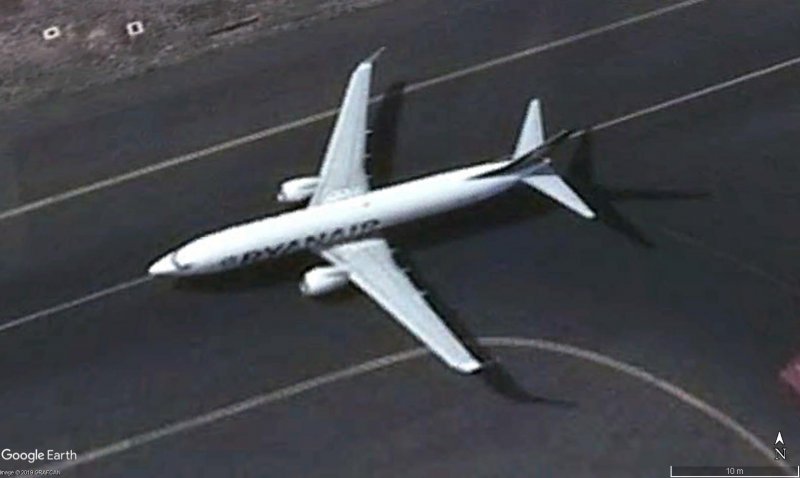 Avion fantasma en las pistas del aeropuerto de Chendu -China 🗺️ Foro General de Google Earth 0