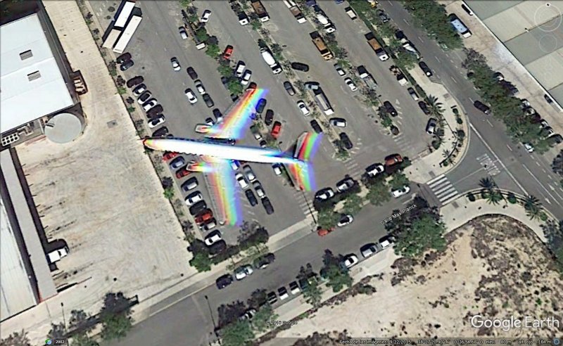 Segundo avión saliendo de Alicante 1 - Avion volando sobre el puerto de Heraclion 🗺️ Foro General de Google Earth