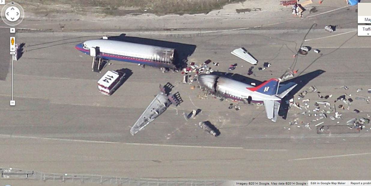 Avion accidentado en Google Maps (Alameda, California) 1