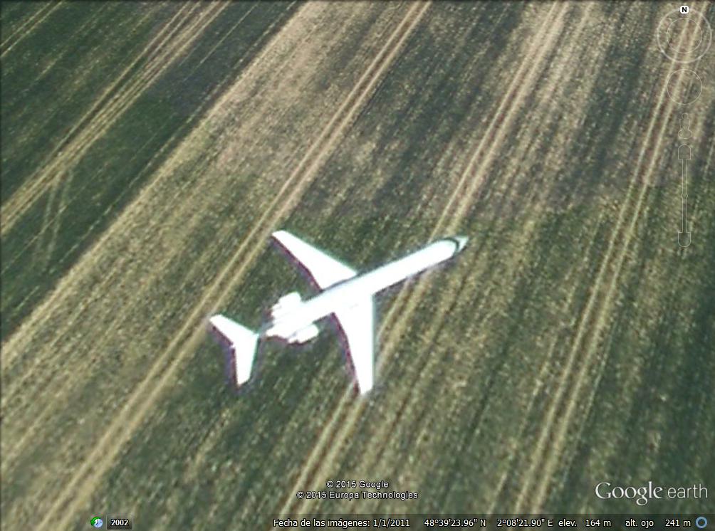 Avión aproximándose a Paris-Orly 1 - Dirigible sobre el hipodromo de Cheltenham, UK 🗺️ Foro General de Google Earth