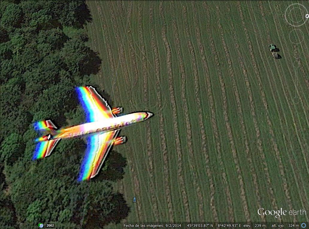 Colorista Avion de Easyjet despegando de Malpensa, Milan 1 - Avion sobre el puerto de Dubai 🗺️ Foro General de Google Earth