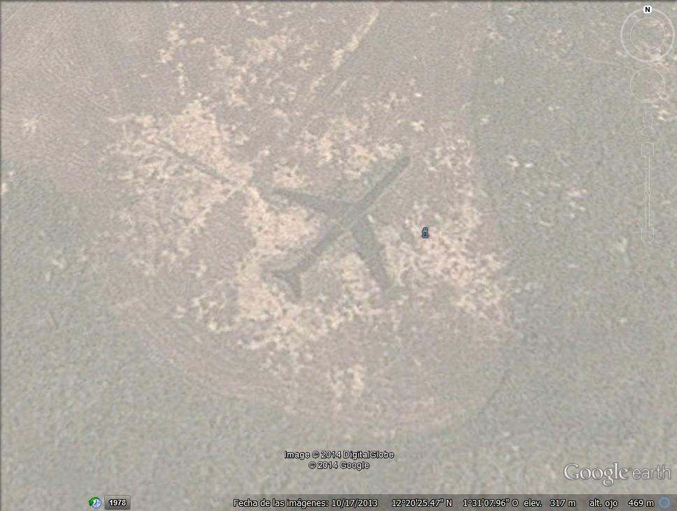 avion marcado en el suelo - uauadugou.jpg