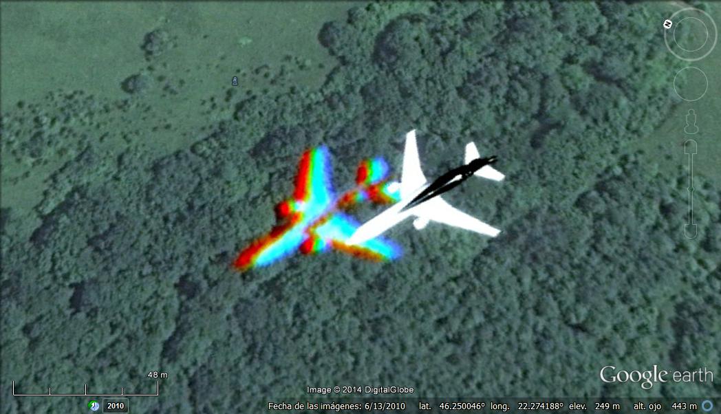 Avión volando sobre Rumania 1 - Avion con alas arcoiris -Zurich- Suiza 🗺️ Foro General de Google Earth