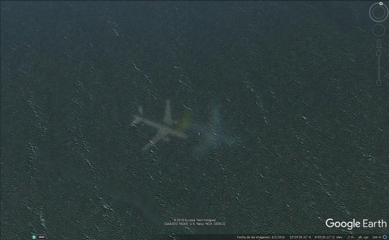 Avion Submarino - Dublin 1 - 2 aviones de TAP que parece que van a chocar - Lisboa 🗺️ Foro General de Google Earth