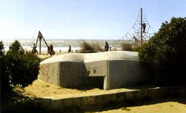 Bunker en la playa del Prat 0