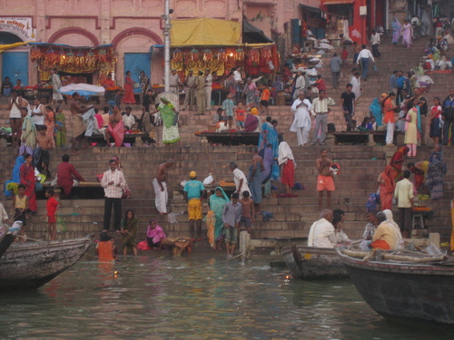 Benares-Ciudad Sagrada. 0