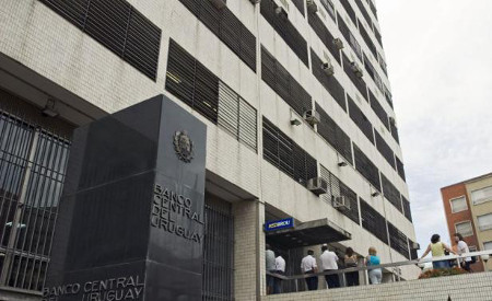 Banco Central, Montevideo, Uruguay 🗺️ Foro América del Sur y Centroamérica 0