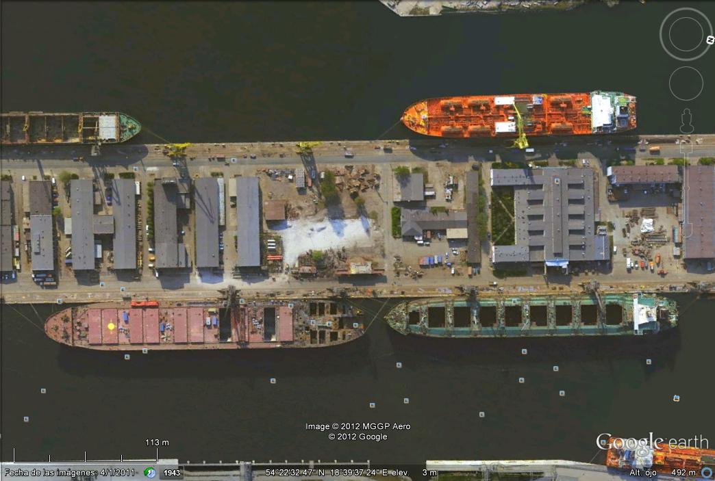 2 barcos gigantes en Gdanks 0 - Portacontenedores de 360 metros en Corea del Sur 🗺️ Foro General de Google Earth