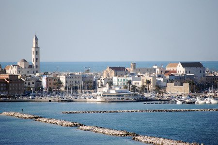 Puerto de Bari, Apulia, Italia 1